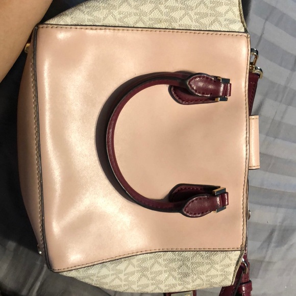 Micheal kors purse - Picture 9 of 9